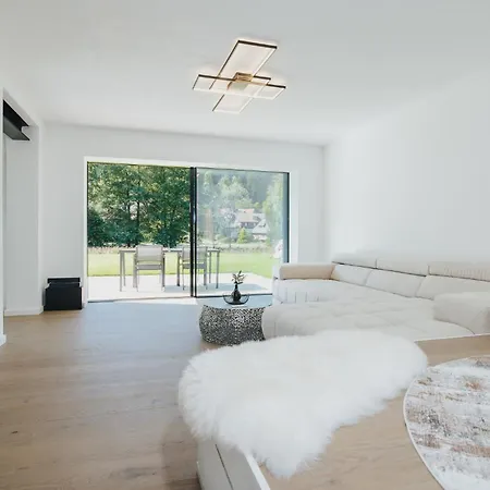 Garden In * הינטרצארטן